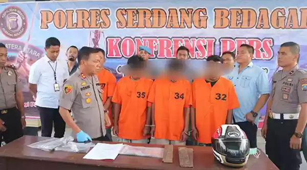 Komplotan Perampok Gunakan Senpi Oknum Poliri Saat Beraksi