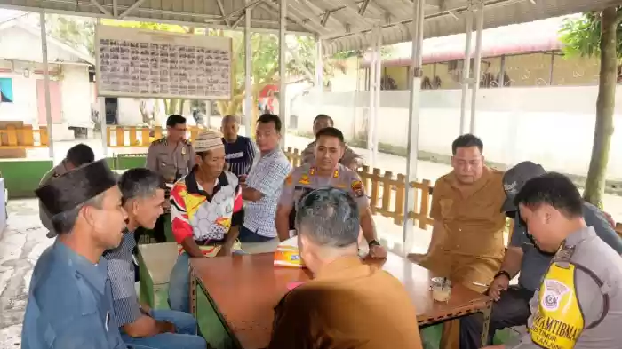 Kapolres Tanjungbalai 'Rindu' Duduk Ngopi Bersama Masyarakat