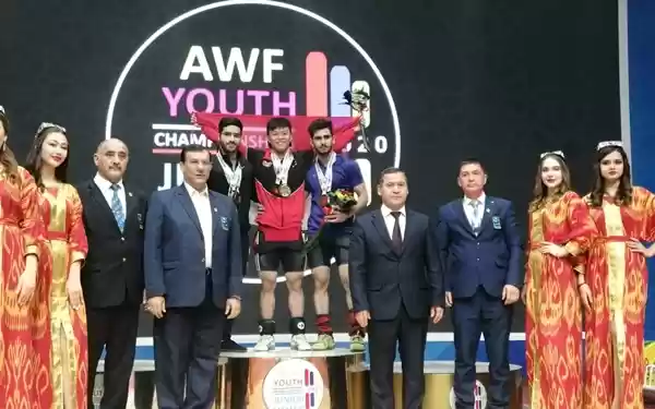 Rizky Pecahkan Rekor Dunia Angkat Besi Junior Asia, Rahmat Tumbangkan Rekor Asia 