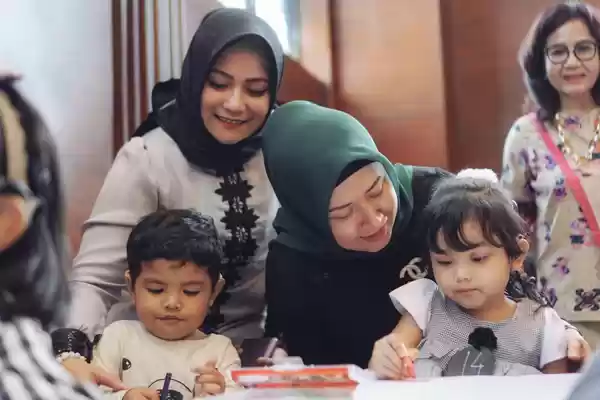 Wakil Ketua TP PKK Sumut Bermain dan Bergembira  Bersama Anak-anak Berkebutuhan Khusus