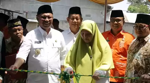 Akhyar Resmikan Masjid Baru Al Muttaqin Sidomulyo