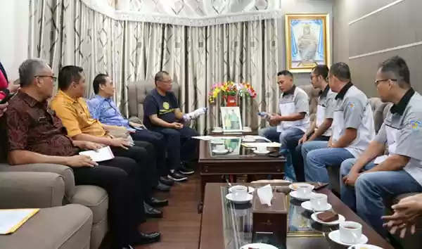 Akhyar Apresiasi Memo dalam Pemanfaatan Sampah Plastik Menjadi Ecobrick