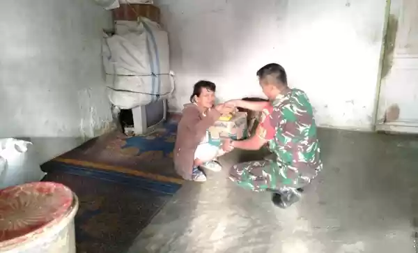 Sabtu Simpatik, Koramil Sibolangit Bagi - Bagi Sembako