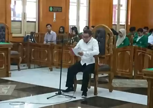 Suap Walikota Medan Nonaktif Ibarat Makan Buah Simalakama
