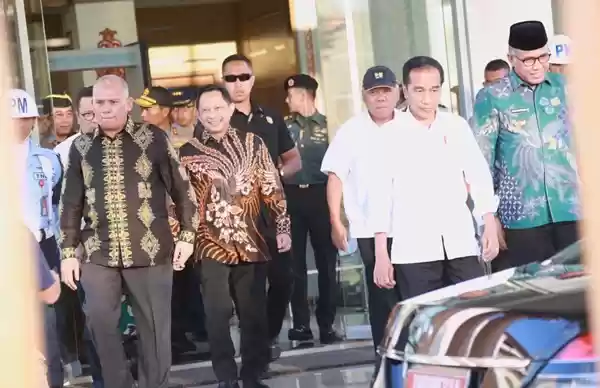 Mendagri Dampingi Presiden Tinjau Tol Pertama di Aceh