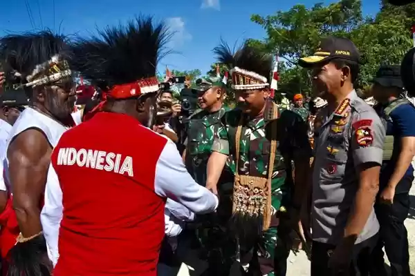 TNI Terima Hibah Lahan Pembangunan Makogabwilhan III di Papua