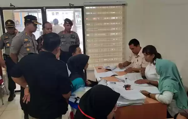 Kapolres Labuhanbatu Terjun Lansung Pengamanan Pendaftaran Balon Bupati 