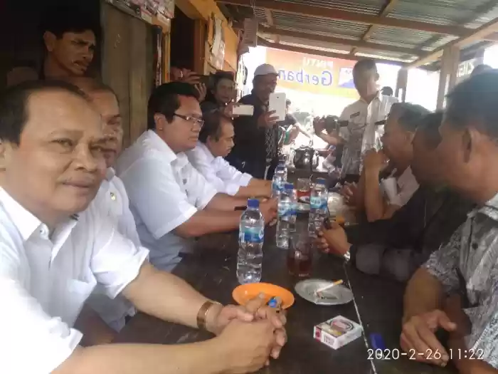 Aksi Tutup Jalan Direspon Pemkab Tobasa