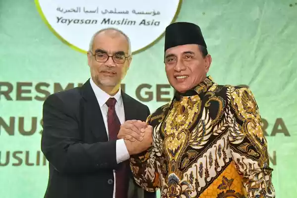Edy Rahmayadi Puji Sumbangsih  Mohammed MT Khoory