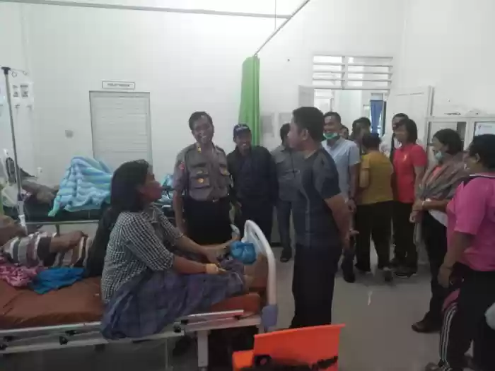 Kapolres Simalungun Kunjungi Korban Keracunan Daging Anjing di Tiga Balata