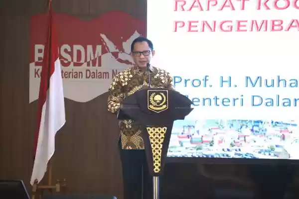  Mendagri Minta 'Budaya Amplop' Dihilangkan