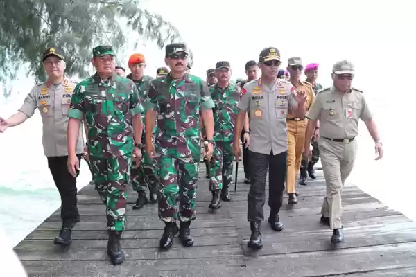 Panglima TNI dan Kapolri Tinjau Lokasi Observasi WNI di Pulau Sebaru
