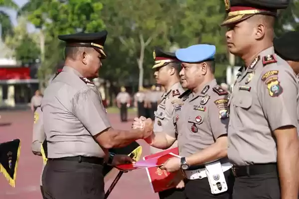3 Anggota Polri di Sumut Peroleh Pin Kapolri