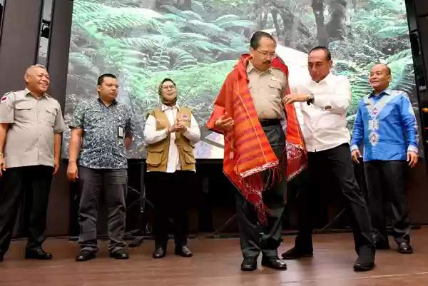 Gubernur Edy Ajak Penggiat Lingkungan  Aktif Suarakan Pelestarian Alam