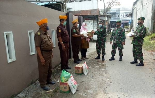 Kanminvetcad I/12 Berbagi Kasih kepada LVRI Langkat