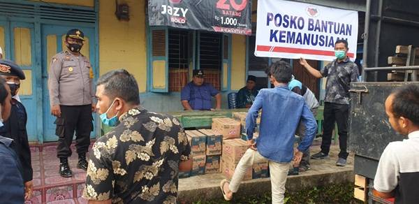 Bentuk Kepedulian, Polres Madina Berikan Santunan Bagi Masyarakat Desa Sibanggor
