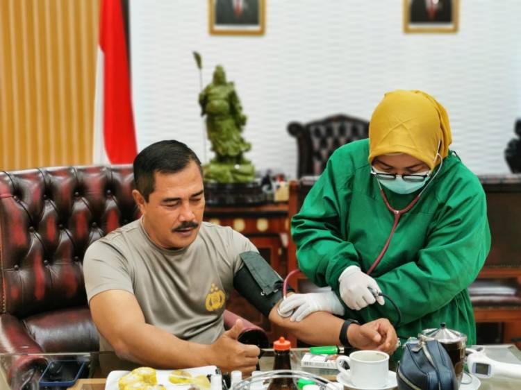 Komjen Pol Agus Andrianto dan Para Kakor Jajaran Baharkam Polri Divaksinasi COVID-19 Hari Ini*