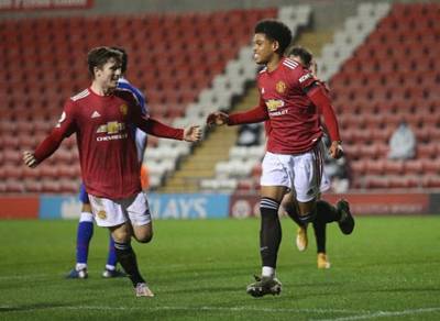 Shola Shoretire, Bintang Muda Diandalkan Manchester United T