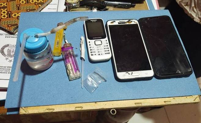 Oknum Kades dan Dua Teman Pesta Narkoba Dalam Gubuk, Polisi Datang