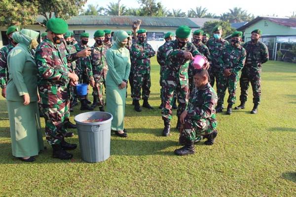 Kodim 0209/LB Gelar Acara Tradisi Satuan Penerimaan Personel Baru