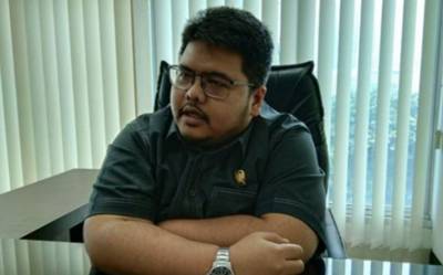 Aggota DPRD Medan:  Pemko Medan Agar Menarik Pajak Pemasang Tiang Listrik