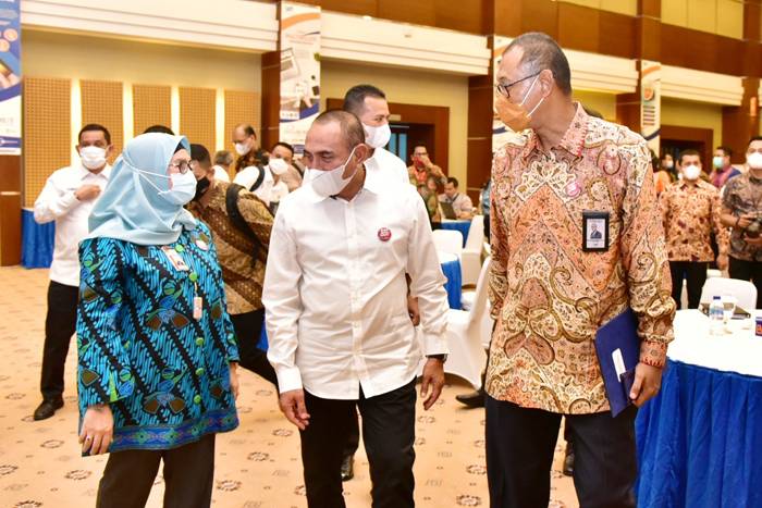 Edy Rahmayadi Harapkan Kepercayaan Masyarakat Semakin Meningkat Kepada Bank Sumut