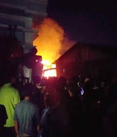 Istri Emosi Hebat, Suami Pergi, Rumah Rata dengan Tanah di Lalap Sijago Merah