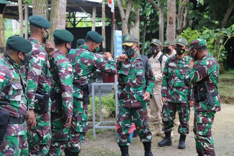 Bintaldam XVII/Cendrawasih Berikan Motivasi Pemantapan Mental Rohani Dan Ideologi Kejuangan Satgas Yonif Raider 100/PS