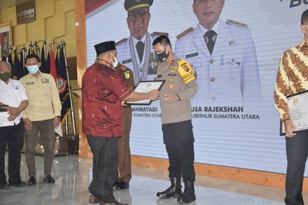 Polda Sumut Terima Penghargaan Mitra Terbaik Insan Pers