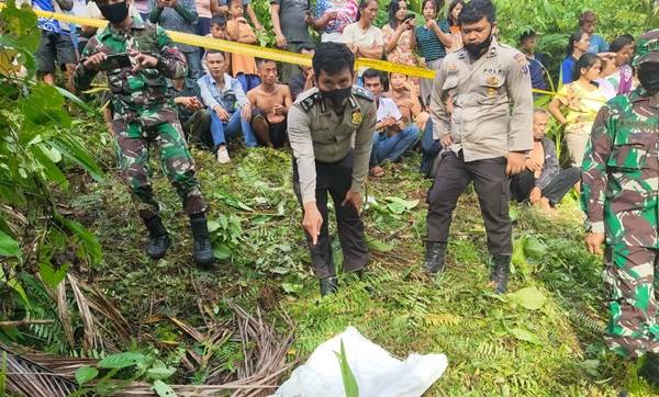 Diduga Dibunuh, Mayat Bocah Wanita Dalam Karung Hebohkan Warga Desa Bawozihono