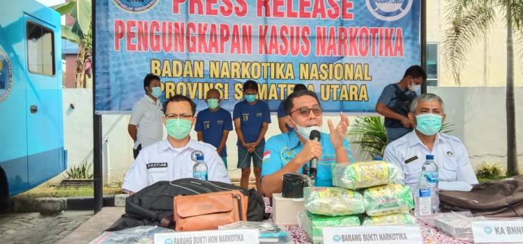 BNNP Sumut Ungkap Penyelundupan Sabu Dalam Pisang Sale Via Kiriman Kilat