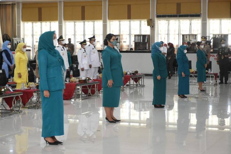 Nawal Lubis Lantik Ketua TP PKK  dan Dekranasda 10 Kabupaten/Kota