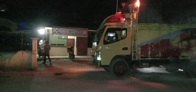 Truck Pengangkut BBM Solar Diamankan Warga di Panai Hulu,Diseret Ke Polres Labuhanbatu