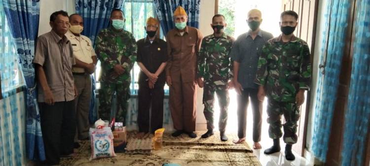 TNI Peduli Dampak Covid-19, Kanminvetcad I/10 Asahan Berikan Tali Asih ke Veteran