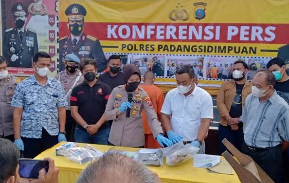 Pembunuh Dokter Gigi di Padangsidempuan Dihadiahi Timah Panas