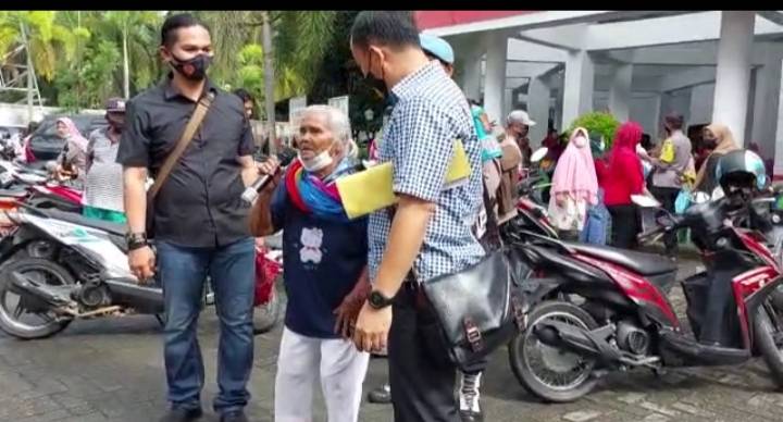 Halo..Halo..Opung Miduk Ajak Masyarakat Labuhanbatu Raya Agar Tidak Takut Divaksin