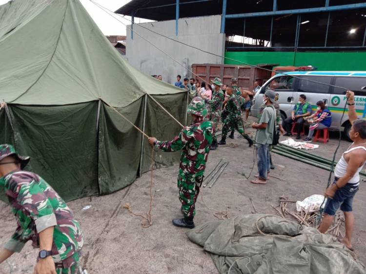 Respon Cepat Untuk Korban Banjir, Danyonzipur 1/DD Dirikan 2 Unit Tenda Peleton