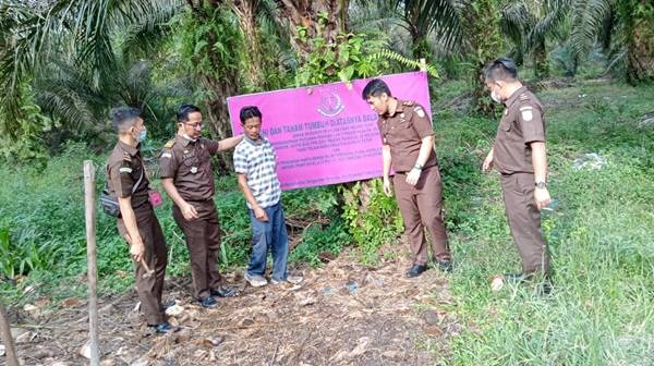 Kejari Siak Eksekusi Dua Aset Milik Terpidana Korupsi Jumadiyono