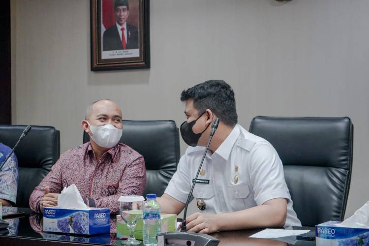 Wali Kota Pangkal Pinang Minta Masukan Bobby Nasution Soal Penerapan E-Parking & E-Katalog