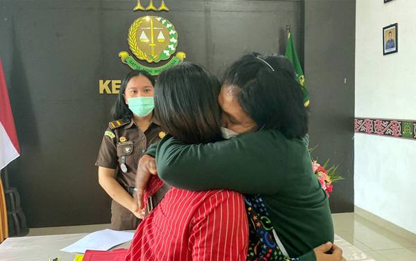 Ibu Ini Memaafkan Orang Yang Memukulnya, Kejari Dairi Hentikan Penuntutan Perkaranya
