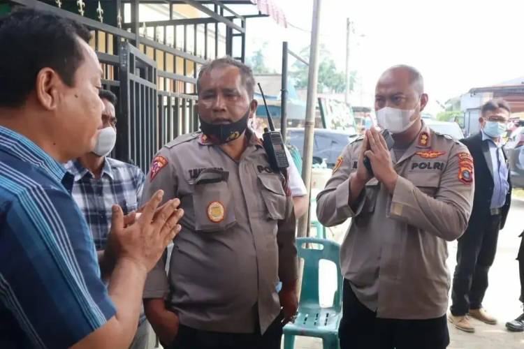 Kapolres Sergai Layat Kerumah Duka Serda Yudis Andika Damanik, Putera M Damanik Kaurmintu SAT Samapta Polres Sergai