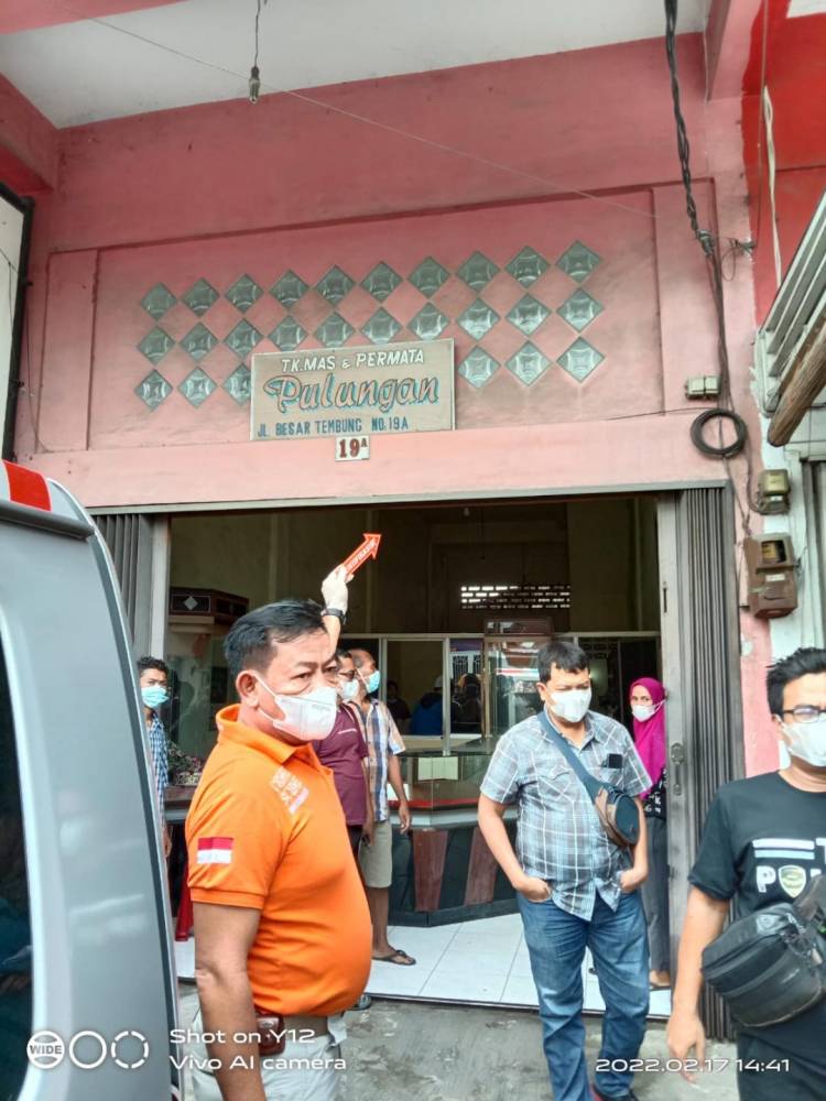 Warga Percut Sei Tuan Geger Atas Penemuan Mayat di Toko Emas