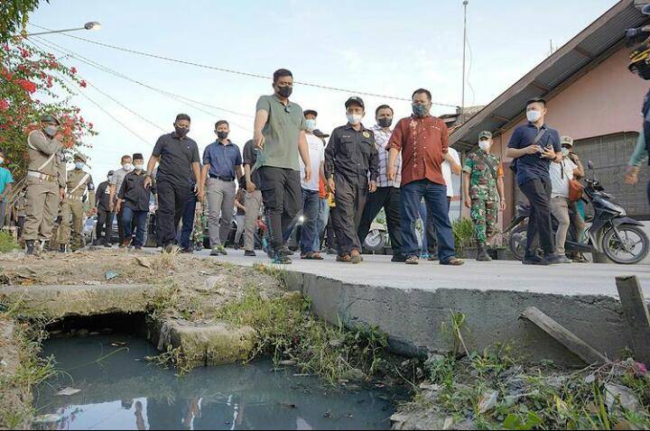 Camat Medan Labuhan Dirikan Posko Pengawasan Sampah Liar