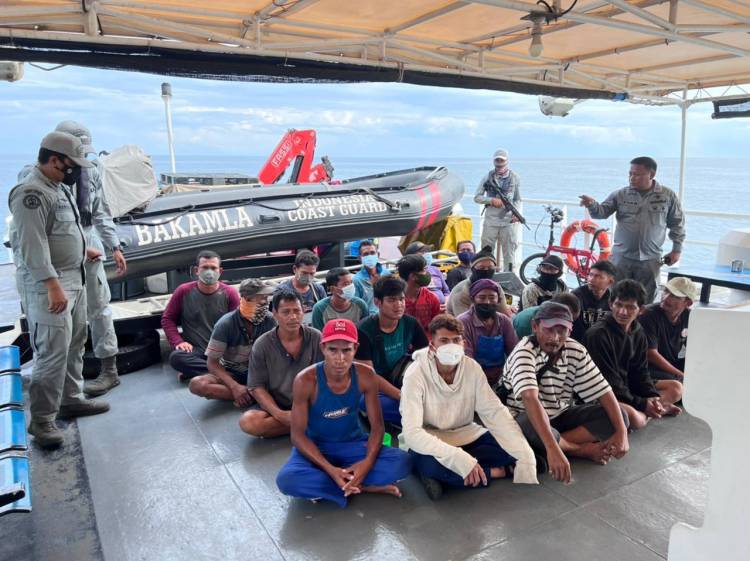KN. Belut Laut-406 Bakamla RI Tangkap KII langgar aturan di Belawan