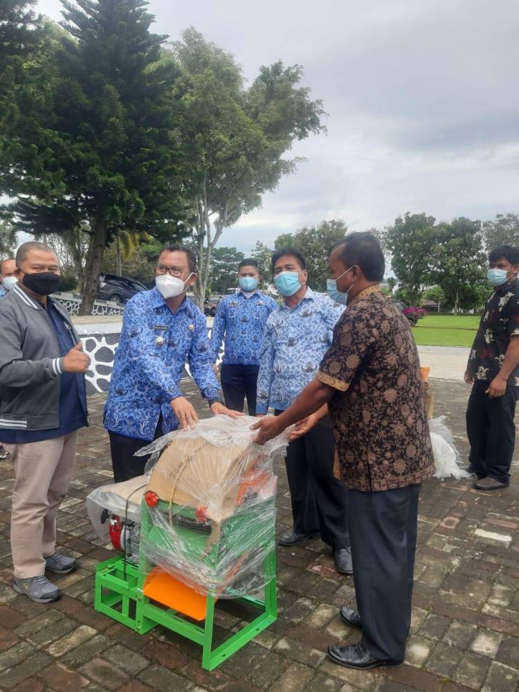 Pemimpil Jagung Dari PT. BANK MANDIRI Untuk Kepala Desa 16 Kecamatan