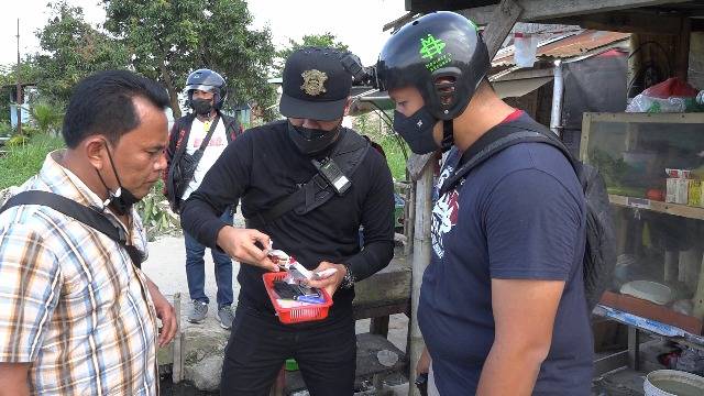 Polrestabes Medan Kembali Gerebek Kampung Narkoba 7 Pengguna Ditangkap, Puluhan Mesin Judi Disita