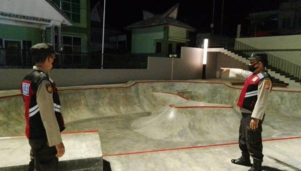 Polsek Parapat Rutin Patroli di Pantai Bebas