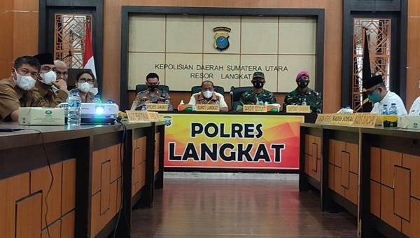 Plt Bupati Langkat Ikuti Vidcon Antisipasi Lonjakan Kasus Covid-19