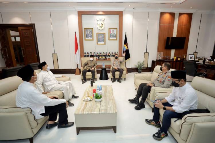 Jelang Harlah NU ke-99, Ketua Umum PBNU Silaturahmi ke Polda Jatim