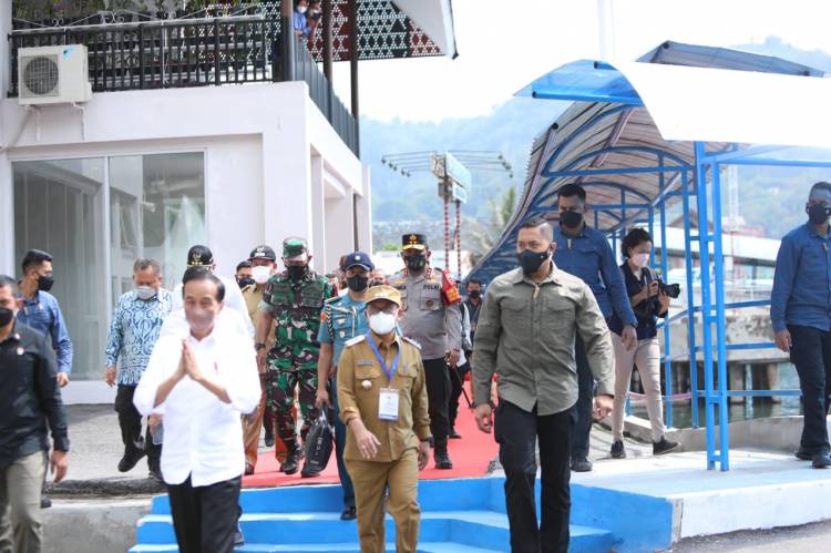 Sebrangi Danau Toba, Kapolda Sumut Turut Serta Bersama Presiden RI